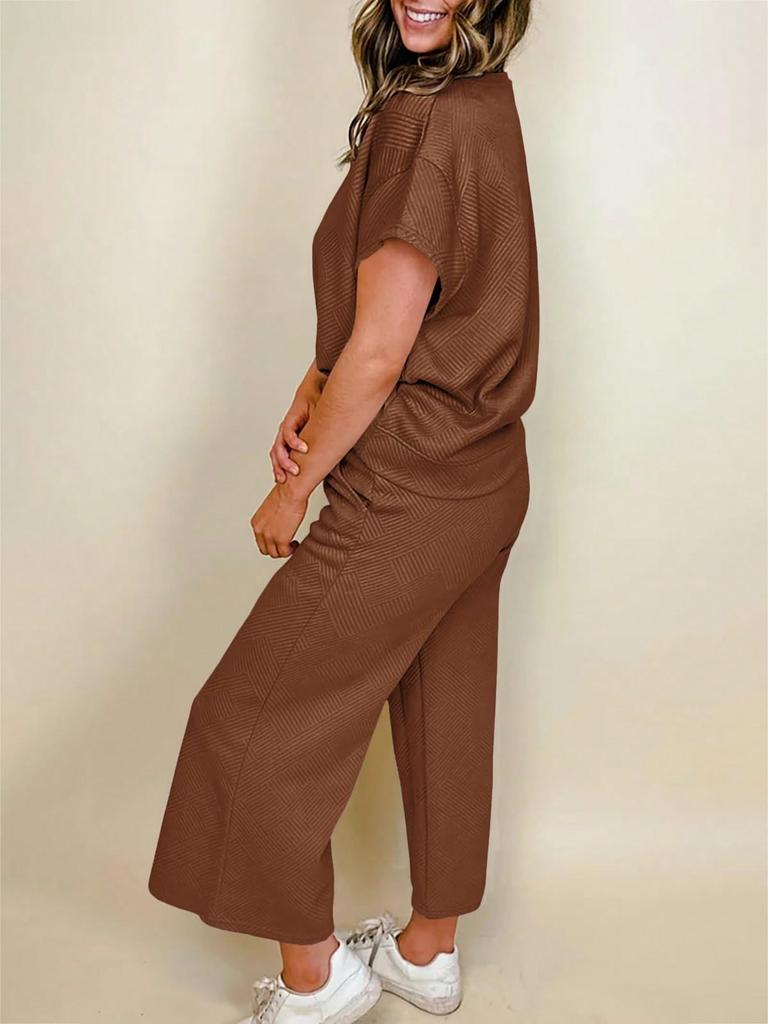 Womens Two Piece Loungewear Set Short Sleeve Top and Drawstring Cropped Pants