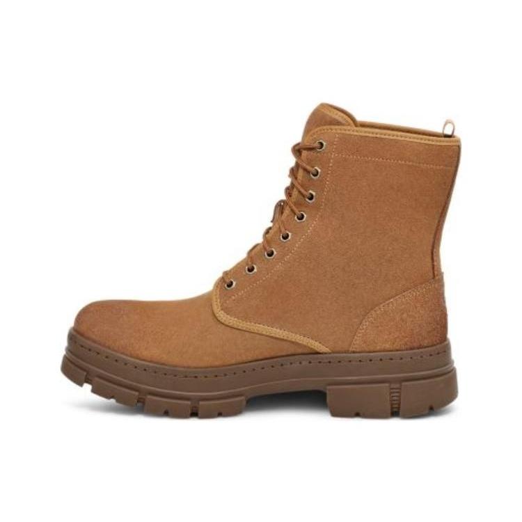 UGG Skyview Service Boot  Chestnut Sand  Men s 1135314-CTSD EU 43