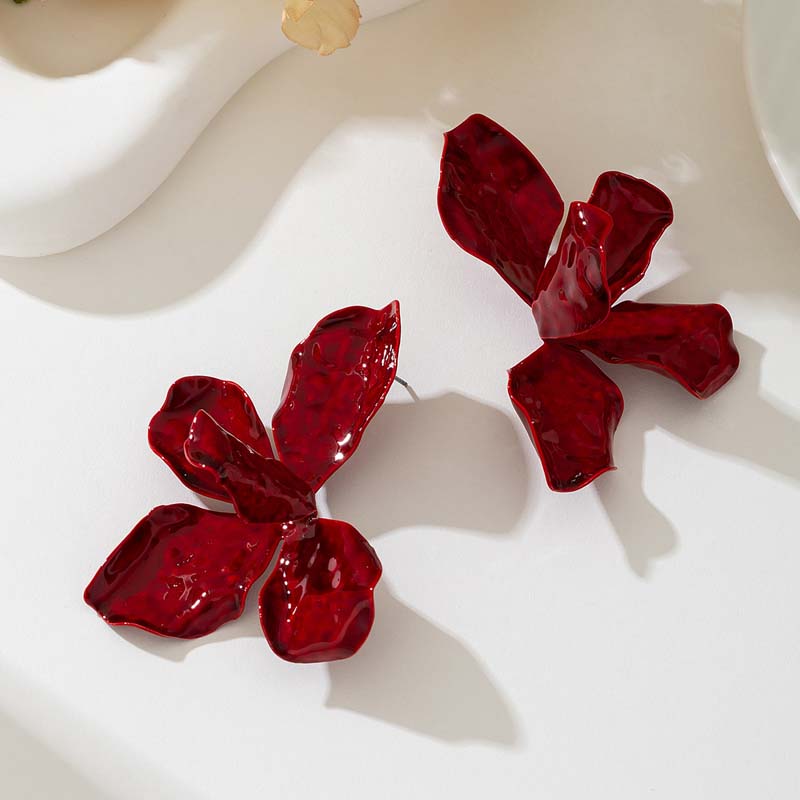 Exaggerated Colorful Drip Oil Petal Stud Earrings For Women Girls Fashion Metal Irregular Pleated Texture Leaf Earrings Jewelry красный