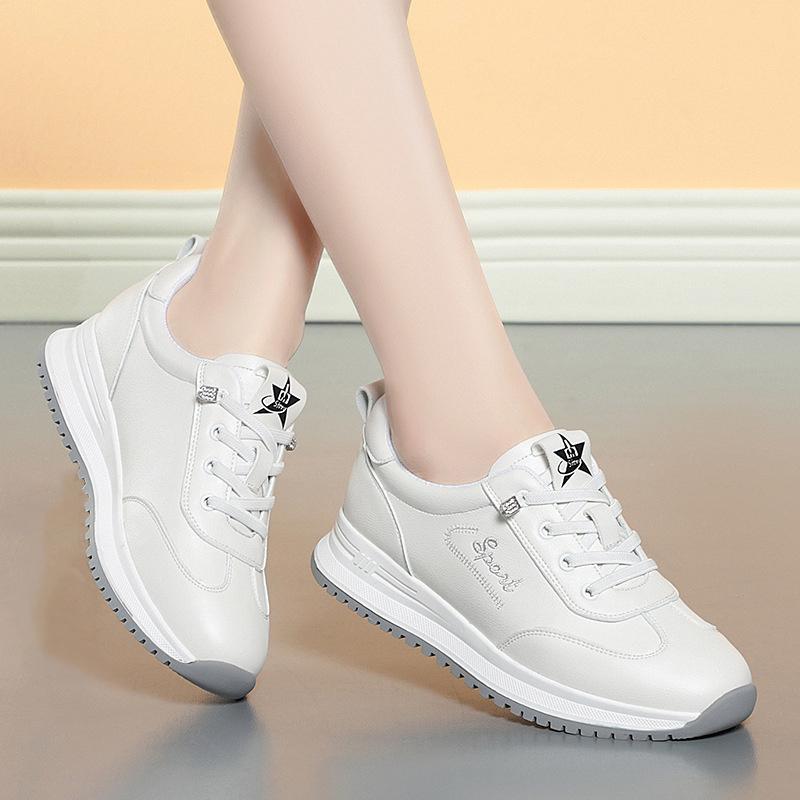 New Autumn Winter Fashion Non Slip Women's Comfort Warm Sneakers Mother High Top Thick Sole Soft Leather Shoes