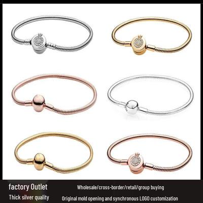 Pans versilbertes Weißkupferarmband mit rundem Verschluss, Kronen-Armreif-Design und Schlangenkettengliedern – Kompatibel mit DIY-Perlen.