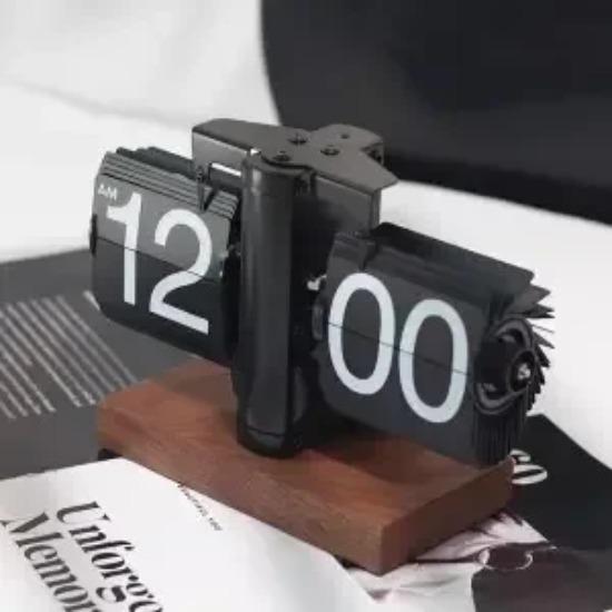 

Перелистывание страниц настольные часы деревянные роскошные современные настольные часы ретро механические перекидные персонализированные украшения стола идеи для интерьера подарков