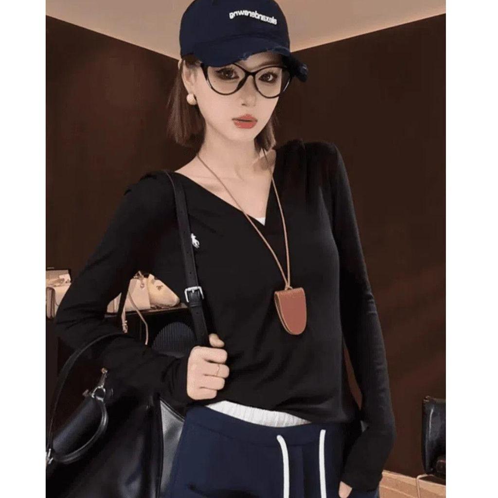 Plus Size Women's V-neck Hooded Long-Sleeve Slimming T-shirt - Autumn 2025 Trendy Top