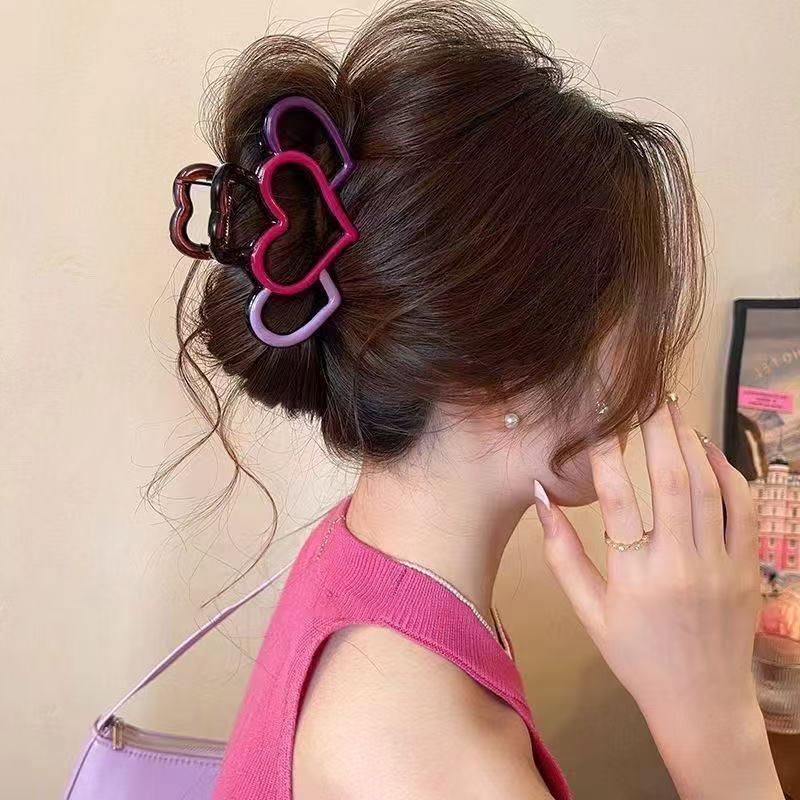 Gradient Heart Claw Hair Clip for Women - 2025 High-End Hair Accessory