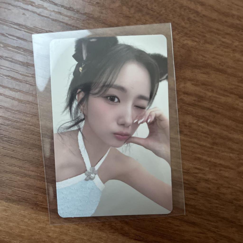 [USED] Kep1er Youngwoon Korea Fan Meeting Hoodie Cat Ear Trading Card Photo Card