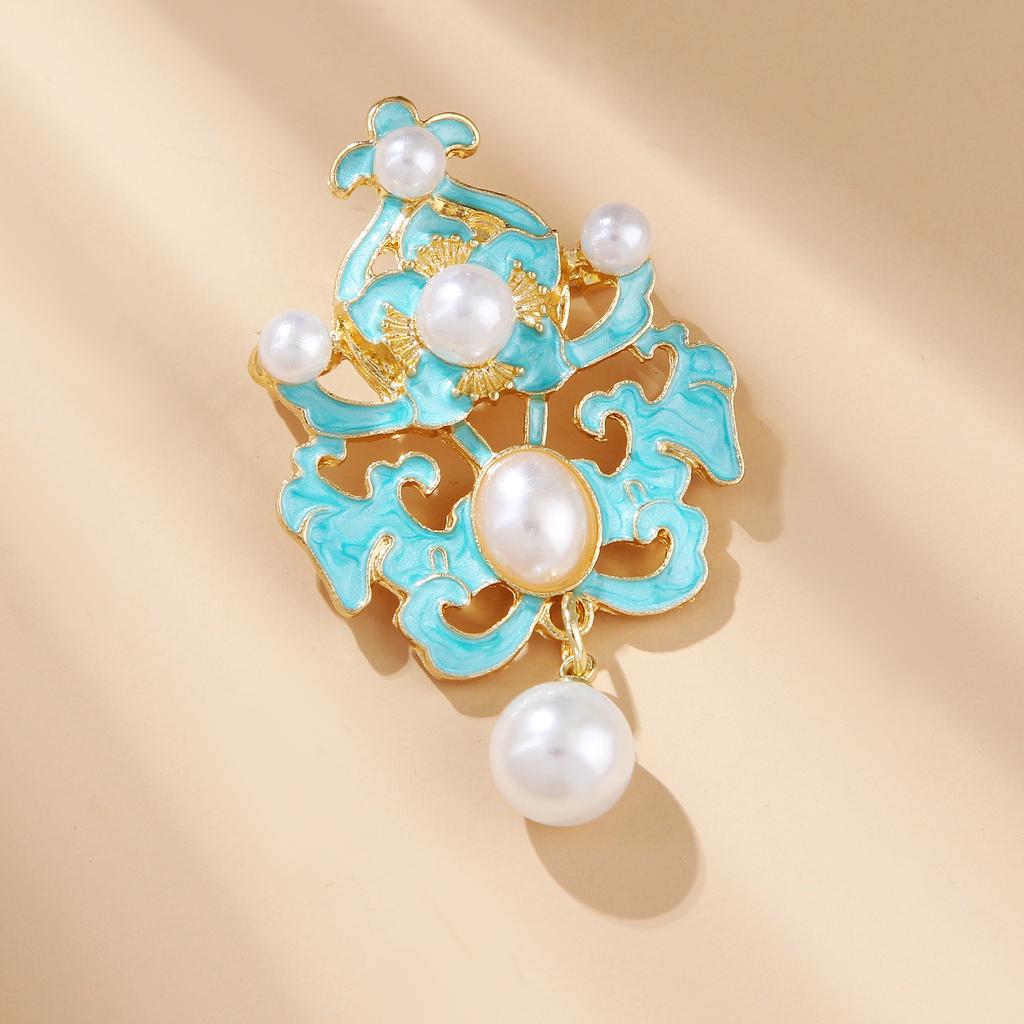 Chinese Style Ethnic Hollowed Out Oil Drop Pearl Butterfly Auspicious Cloud Pendant Brooch Cheongsam Accessories Female Pins Long-Lasting Color Brooch