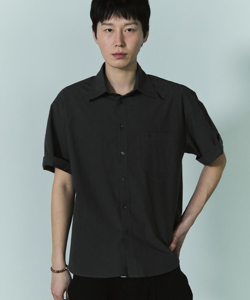 Beullusseonpeullawo Semi-Crop Formal Short Sleeve Shirt [Charcoal]