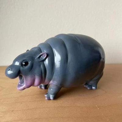 Cute Baby Hippo Resin Figurine | Portable Hippopotamus Sculpture Desk Decoration Mini Hippo Tabletop Statue