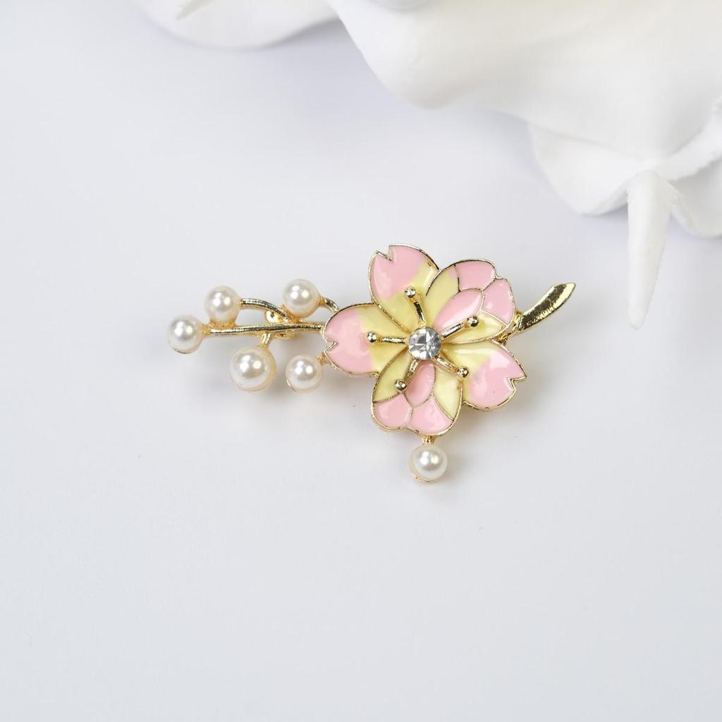 Elegant Peach Blossom Brooch: High-End Enamel Pink Flower Pin for Women