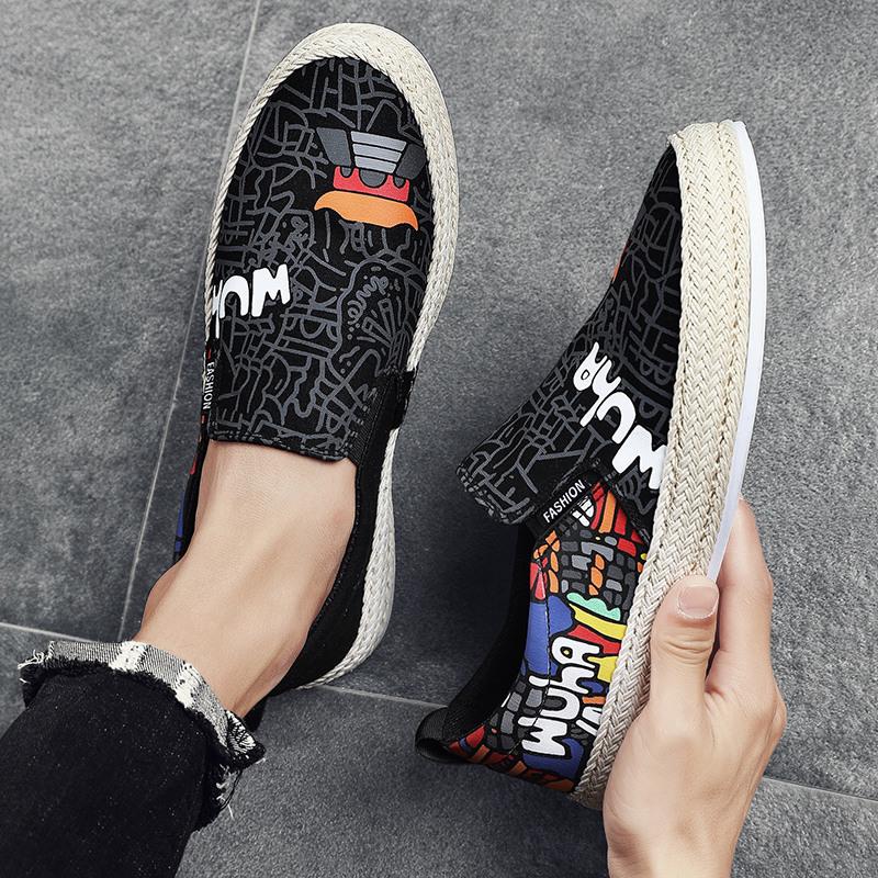 2022 Fashion Black Printed Summer Slip-On Men'S Canvas Shoes Breathable Platform Flat Shoes For Men Comfort Men'S Loafers Casual