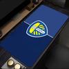 Tappetino per mouse con design dello stemma del Leeds United, base in gomma, tappetino da scrivania per esports, tappetino per mouse per giocatori e uso in ufficio, scrivania da gioco, tappetino facile da pulire