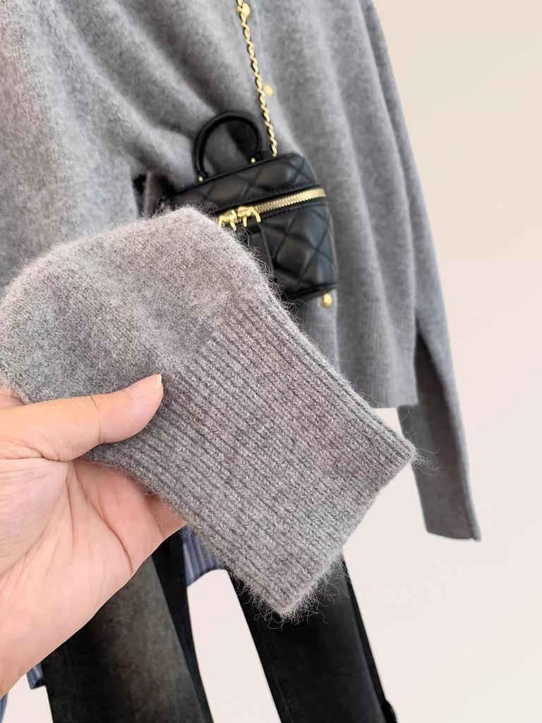 Women's Loose Wool Knit Cardigan - Round Neck, Solid Color, Buttoned, Casual Autumn/Winter Style, Versatile and Stylish.