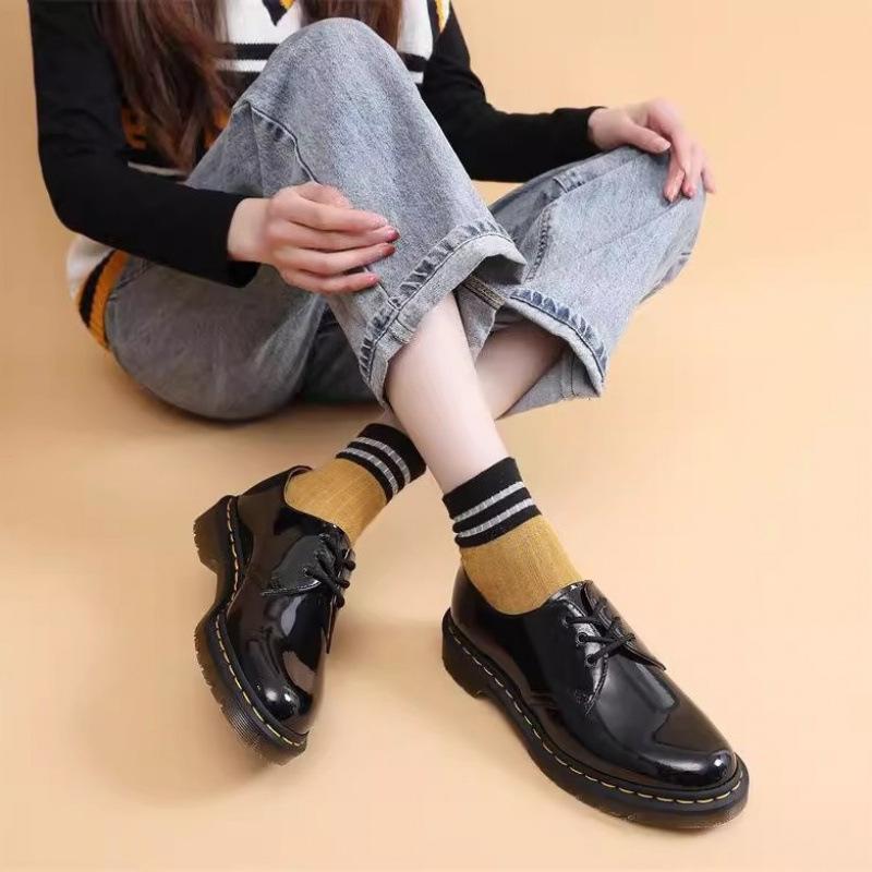 Autumn Low-top Three-hole Small Leather Shoes British Style Large Size Glossy Round Head Couple Tooling Shoes Versatile Models