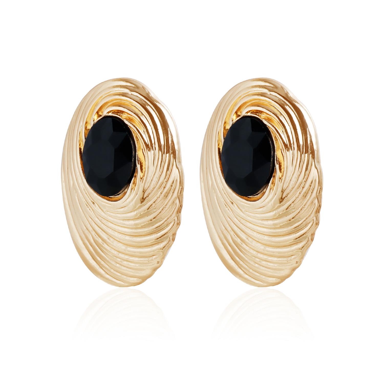

Vintage texture black gold oval stud earrings niche design wavy earrings commuter earrings золотой