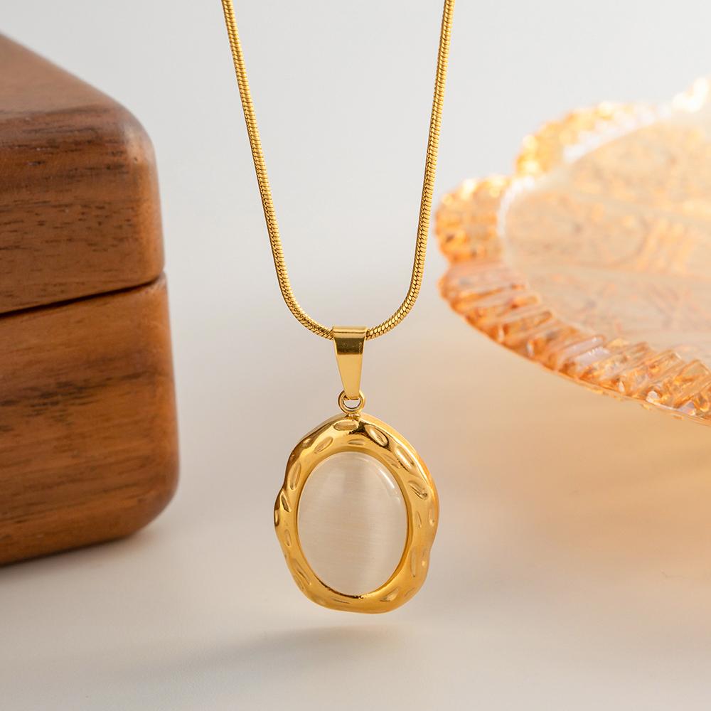 Luxury 18K Gold Plated  Oval Shape White Cat Eye Opal Stone Pendant Necklace Fashion Jewelry