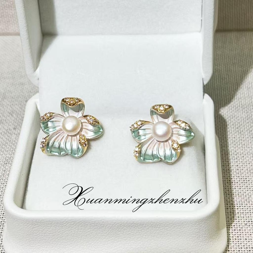 Natural Freshwater Pearl Earrings with 18K Gold Plated Frosted Flower Design and S925 Sterling Silver Needle
