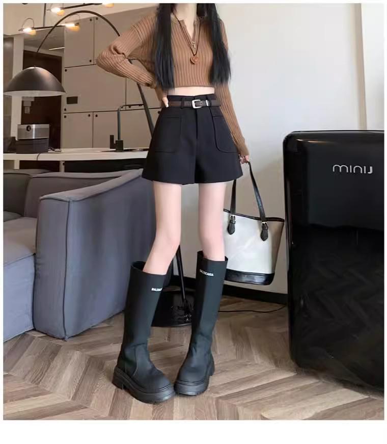 2024 Women's High-Waisted Wide-Leg Wool Shorts: Slimming A-Line Booty Shorts for Autumn/Winter