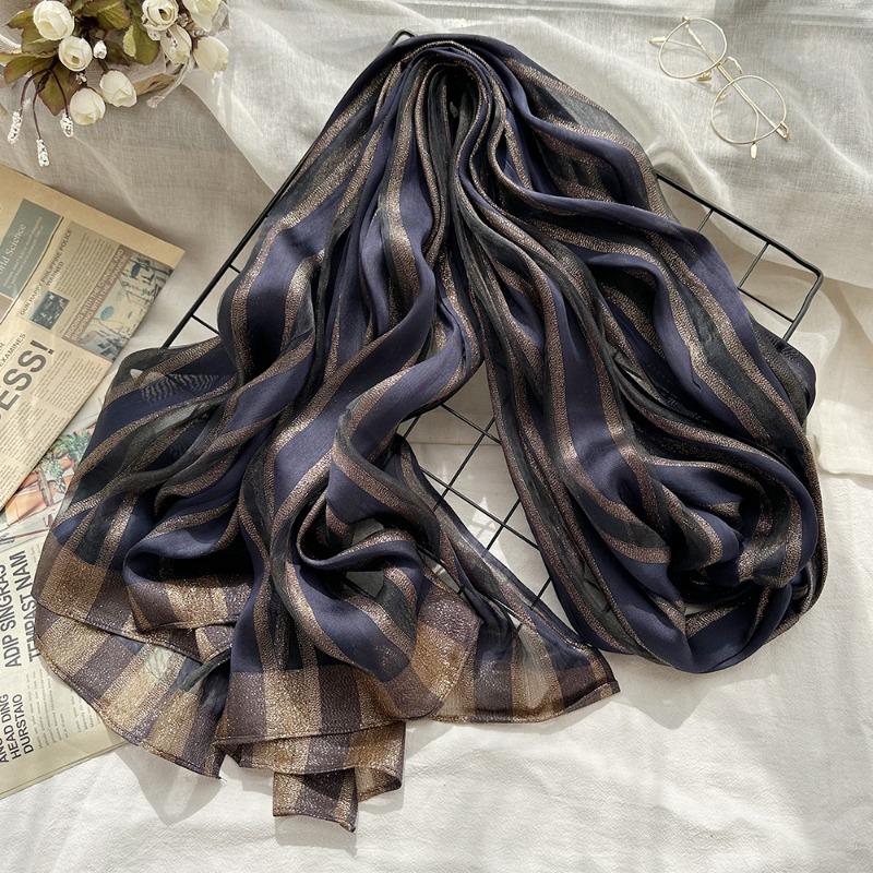 Vår och sommar tunn sidenscarf med exklusiv känsla, damscarf med eleganta vertikala ränder