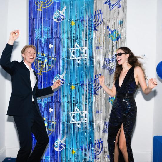 1/2/3Pcs Hanukkah Rain Curtain Background Shiny Metal Texture Three-Color Gradient Visual Effect Rain Curtain Holiday Decoration