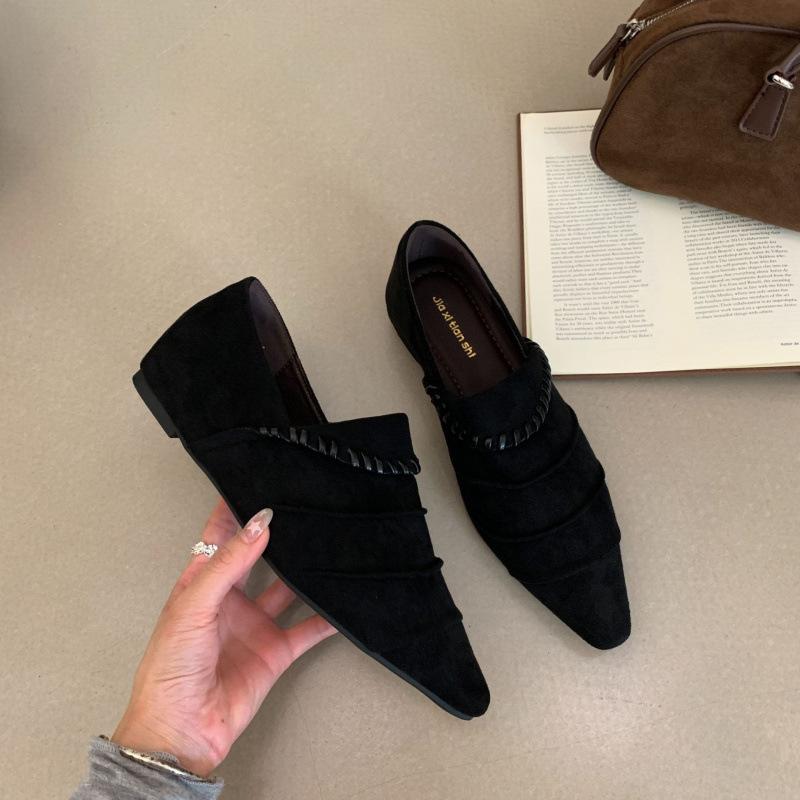 2025 autumn and winter large soft-soled splicing solid color dark-mouth pleated single shoes non-slip with skirt pointed versatile shoes