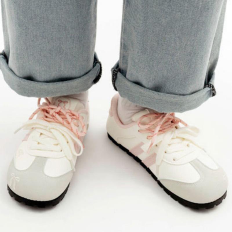 Uformelle flate sko Koreansk stil Mote Damesko Allsidige fritidssko Nisjedesign Hvite sko