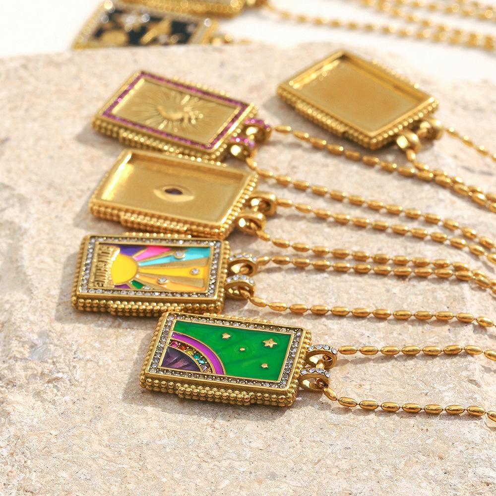 Retro Personality High-End Jewelry Stainless Steel Gold-Plated Dripping Oil Square Necklace Collection