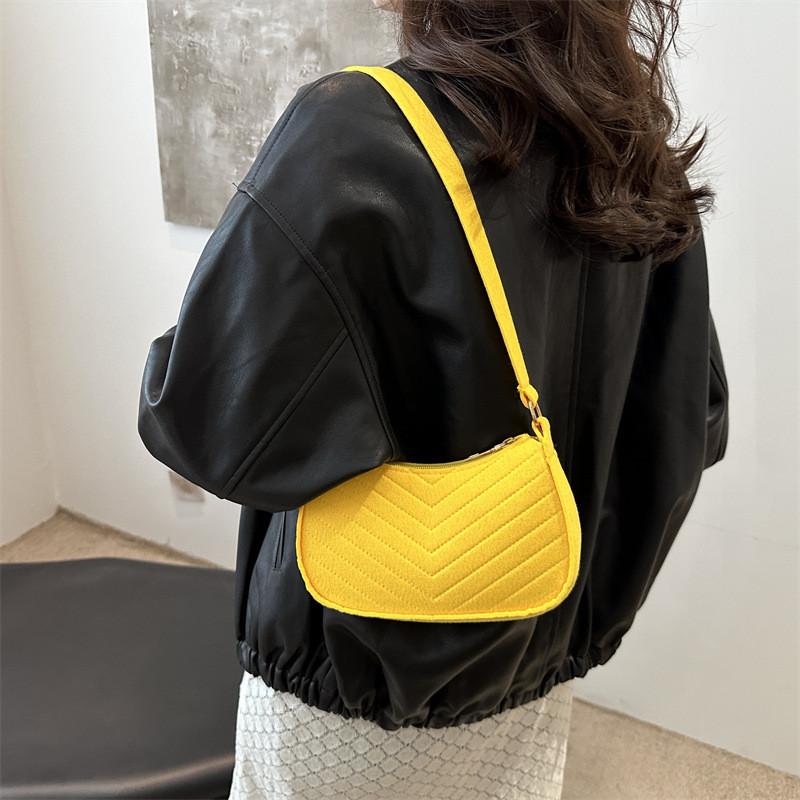 Elegant Pu Leather Vintage Crossbody Bag For Women Featuring Unique Crescent Shape In Various Colors