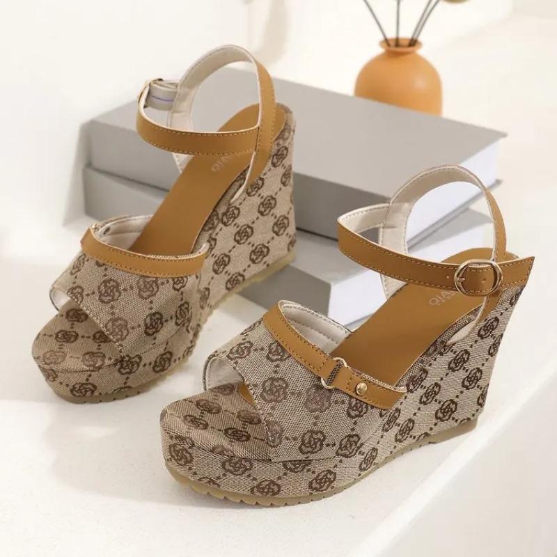 Fashion 2024 New Women's Shoes Fashion Shoes Casual Slippers Summer Vintage Print Open-toed Slippers Lightweight and Comfortable
