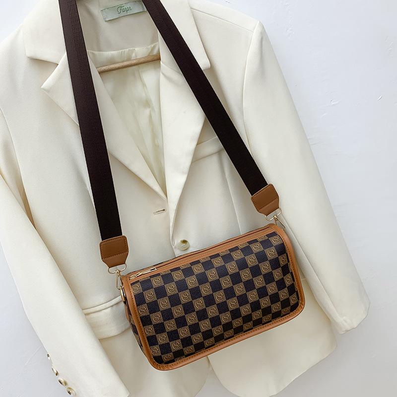 

Женские сумки Новые модные сумки подмышку Сумки на плечо Сумки через плечо Сумки-подушки Женские сумки коричневый