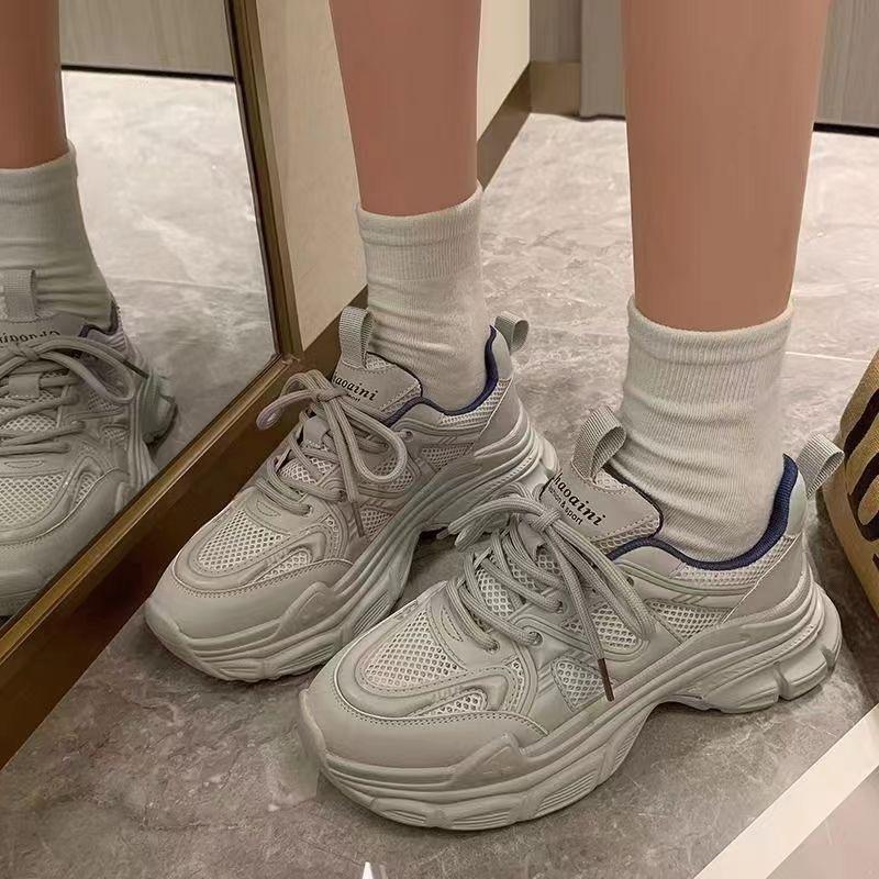 Women's Mesh Breathable Sports Shoes Spring New Thick Soled Lace Up Casual Shoes Fashionable and Lightweight Sports Shoes