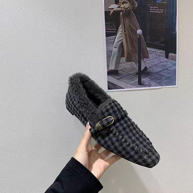 

Wool Shoes Women s 2026 Autumn and Winter New Wear Pointed Toe Slip-on Plus Velvet Bean Shoes Warm Cotton Shoes 40