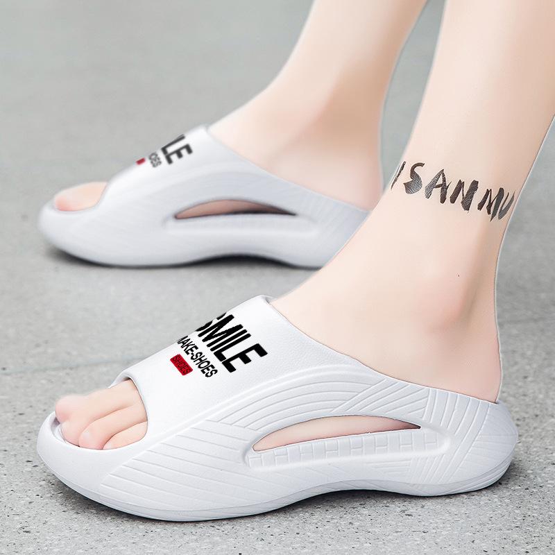 Summer men's outdoor thick-soled flip-flops student trend new open-toed beach shoes travel breathable trendy slippers