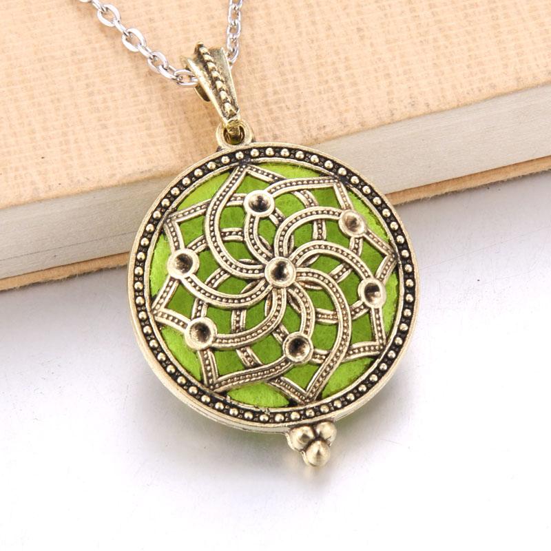 Aromatherapy Necklace Tree of Life Diffuser Jewelry Vintage Open Locket Pendant Essential Oil Perfume Aroma Diffuser Necklace