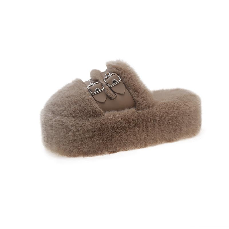 

Маленькие пушистые тапочки на толстой подошве для женской уличной обуви осенью и зимой 2025 года, новая пряжка на ремне для увеличения роста, модные полусабо с закрытым носком 40