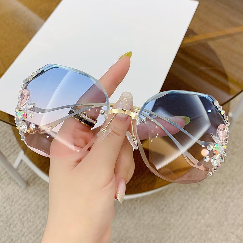 0103 Luxe Designer Mode Custom 2024 Zonnebrillen Dames Tinten Randloos Gesneden Lens Zonnebrillen Diamant Zonnebrillen