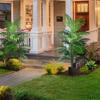 Large Realistic Tropical Palm Tree Artificial Plants - Green Leaves, Suitable for Indoor/Outdoor Garden, Patio, Poolside