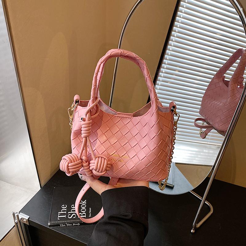 Niche Handwoven Bag Chain Small Bag Women's Super Fire Exquisite Hand Bag Shoulder Messenger Bag Vegetable Basket Women's Bag
