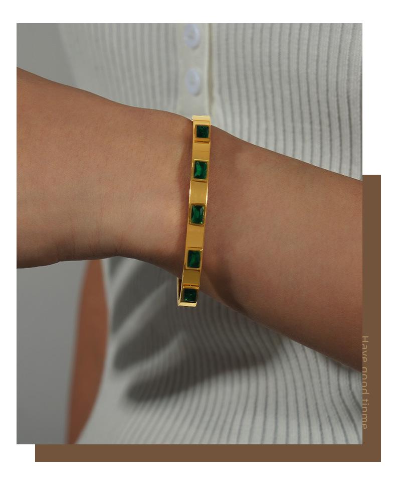 Retro 18K Gold Plated Titanium Steel Bracelet with Zirconia - Women's Fashion Jewelry