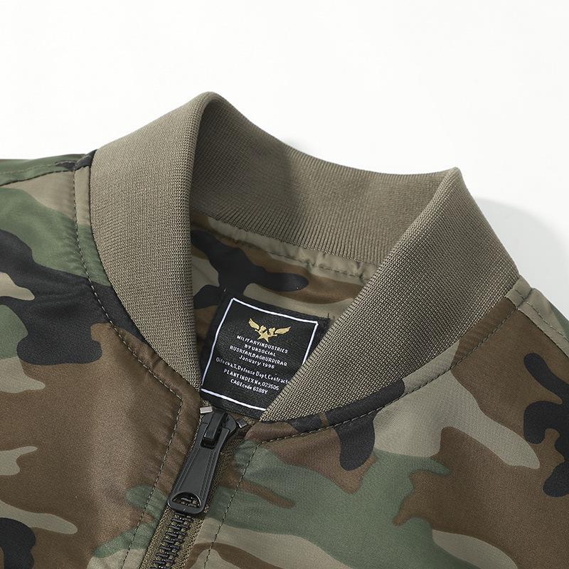 Męska kurtka bomberka casual w kamuflaż - Wygodna i wszechstronna moda wiosenno-jesienna