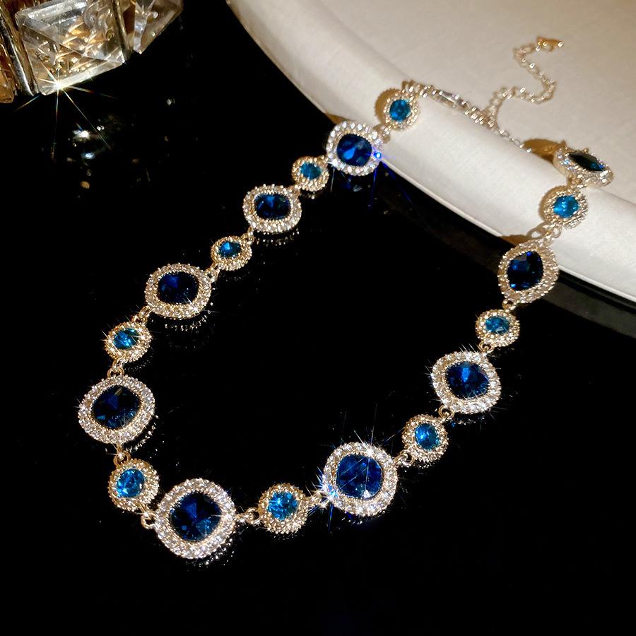 Silver Needle Geometric Rhinestone Necklace & Earrings Set