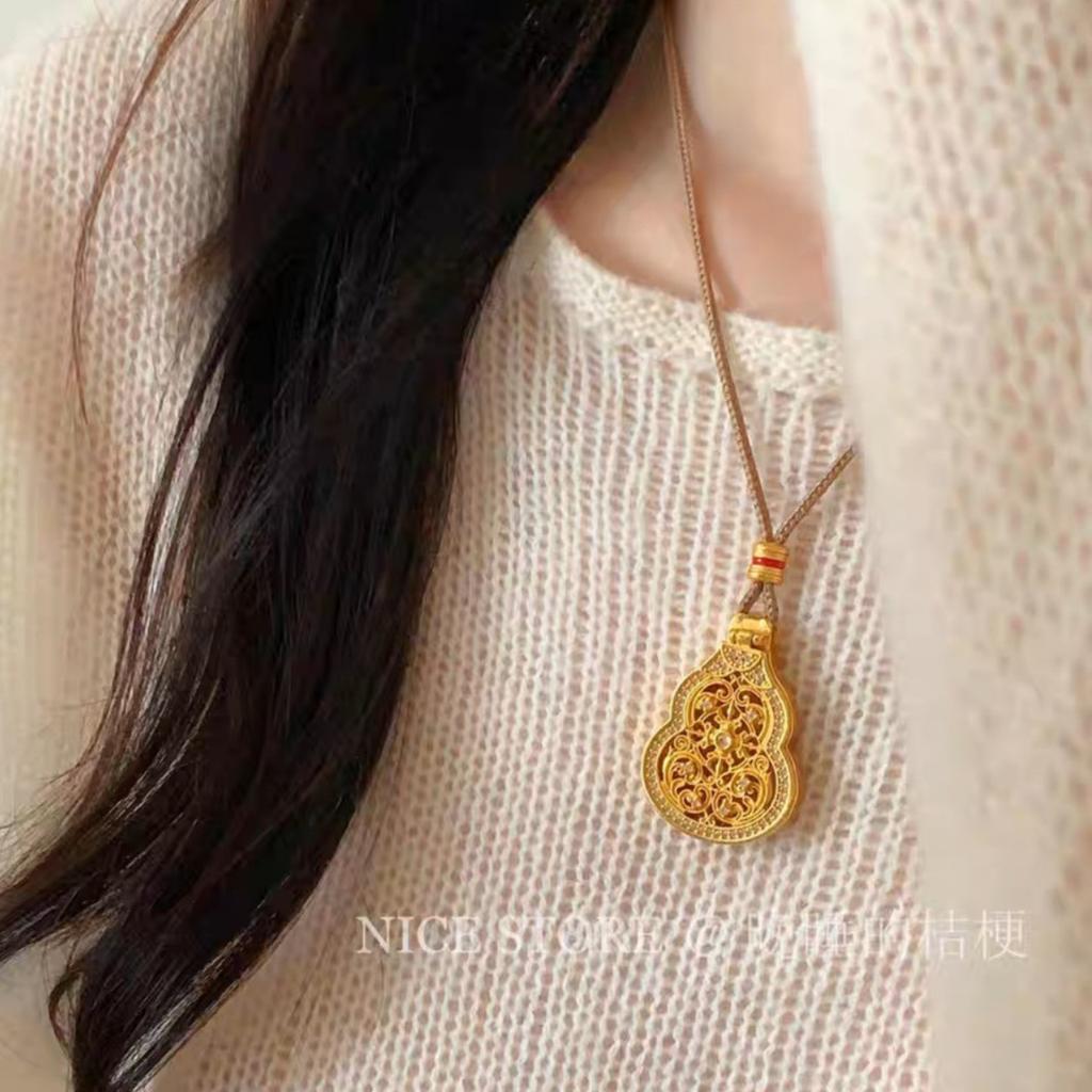 Vintager Vintage Hollow Filigree Inlaid Gemstone Gourd Pendant Necklace for Women, Openable Personal Buddha Amulet Sweater Chain