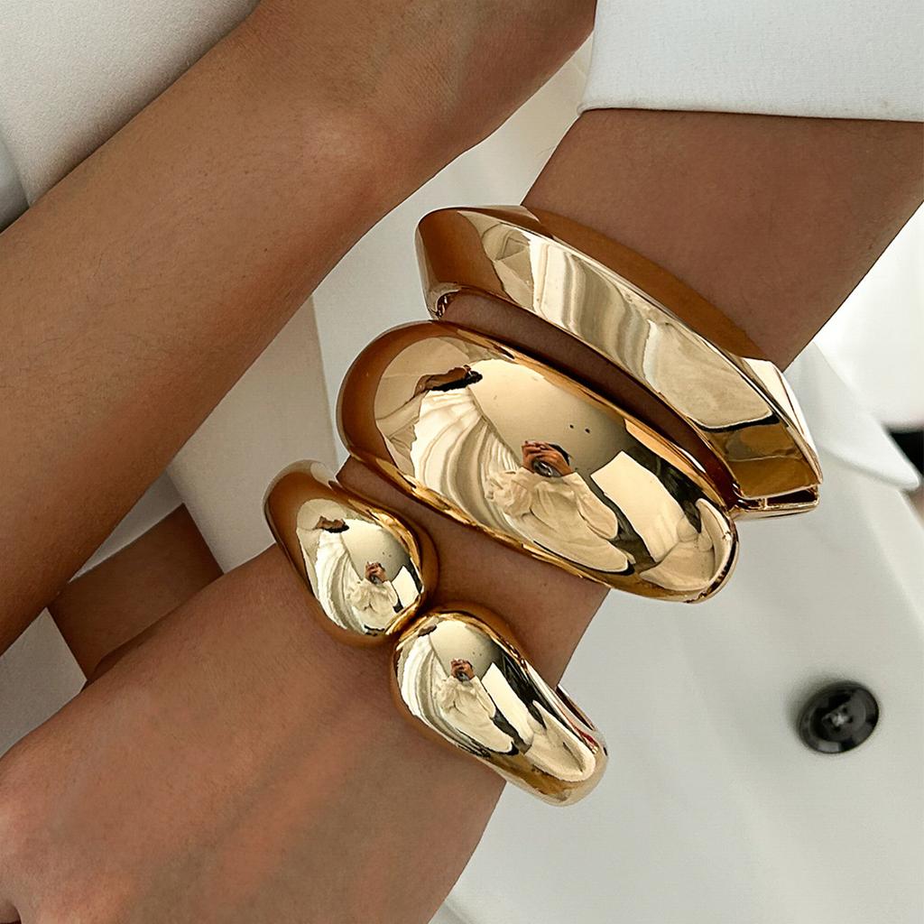 Exaggerated Metal Big Water Droplets Hug Bracelet Women, Fashionable And Futuristic Sense Stacking Bracelet Jewelry Women