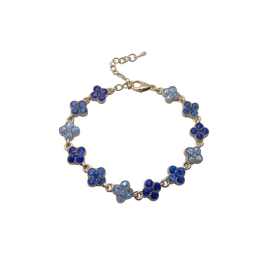 Rhinestone Clover Flower Bracelet: Elegant Retro Design with a Light, Luxurious Touch