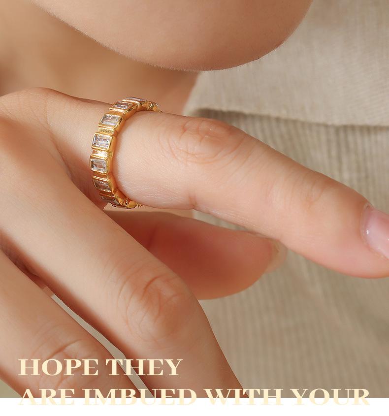 Trending Personalized Zircon Diamond Ring: Gold-Plated Titanium Steel Index Finger Jewelry, Unique and Non-Fading Design.