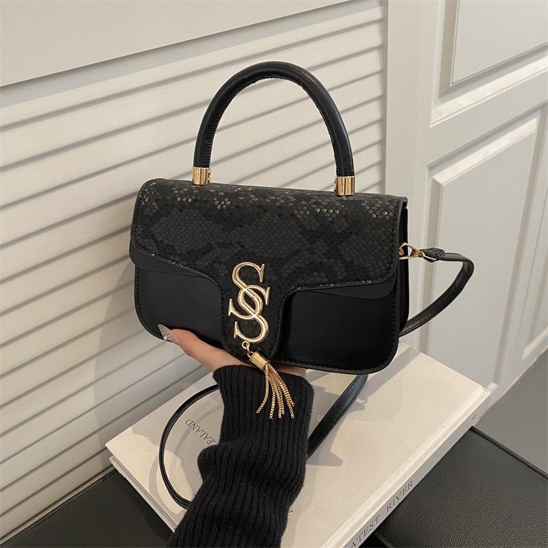 Autumn New Bag Women's Fashion Trend Casual Niche Shoulder Bag Simple Foreign Style Shoulder Messenger Bag