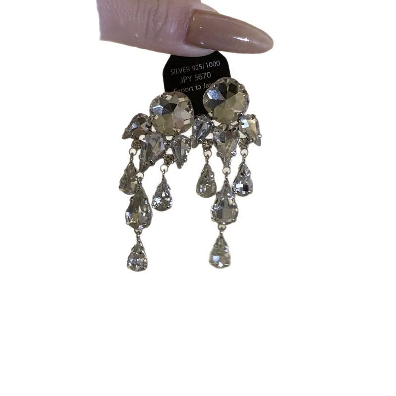 Silver Needle Rhinestone Water Drop Tassel Earrings: Elegant, High-End Fashion Accessory for Women.