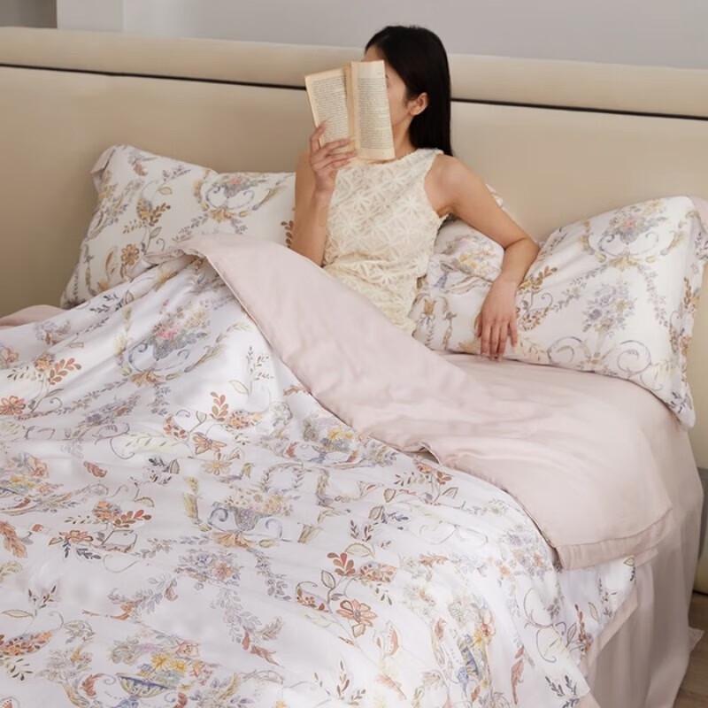 WOODPECKER Floral Tencel Summer Quilt