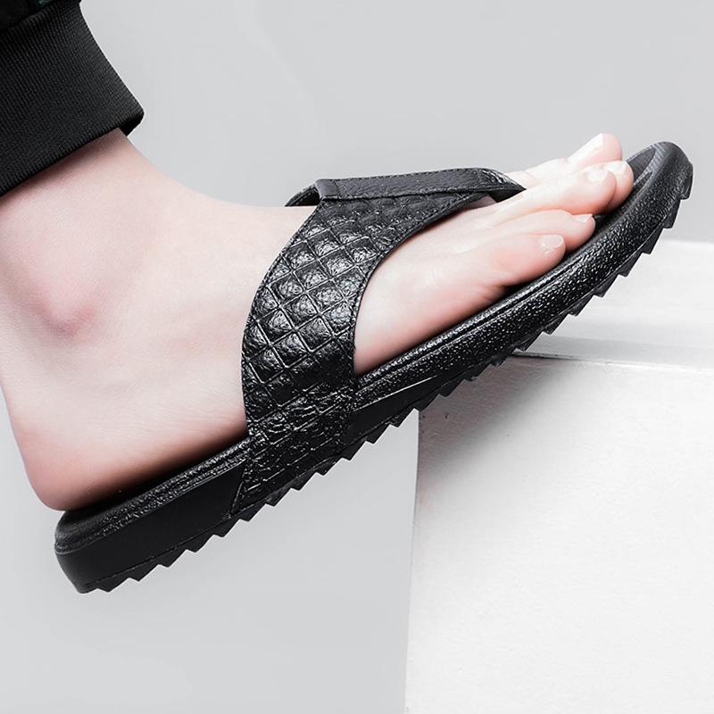 First layer cowhide flip-flops trendy men's beach shoes cool slippers genuine leather non-slip and wear-resistant