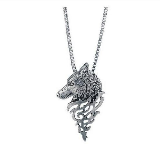 Retro Wolf Head Pendant Necklace: Bold Alloy Animal Chain for Men & Women