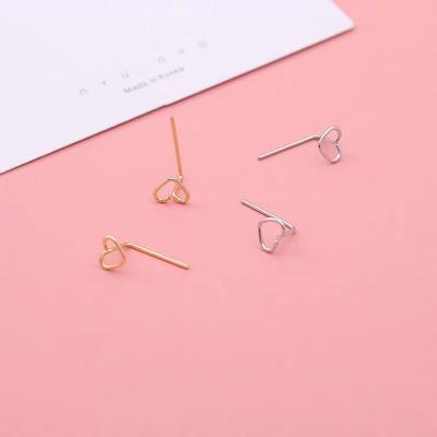 Ohrringe für Frauen, Ausgehöhlte Liebes-Ohrstecker, Schlichte Ohrstecker, Kleine Ohrstecker, Ohrpiercings, Ohrringe für Freundinnen